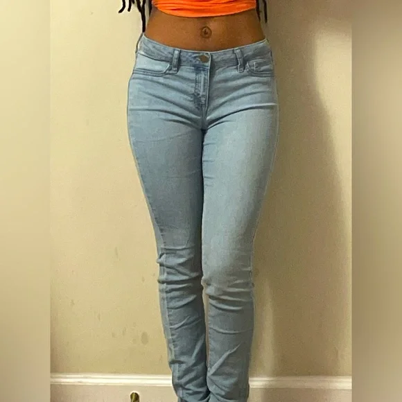 GAP Light Blue Skinny Low Rise Jeans - Picture 3 of 6